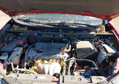 2018 Toyota Rav4 Xle z USA, uszkodzony, nr VIN JTMRFREVXJD255666